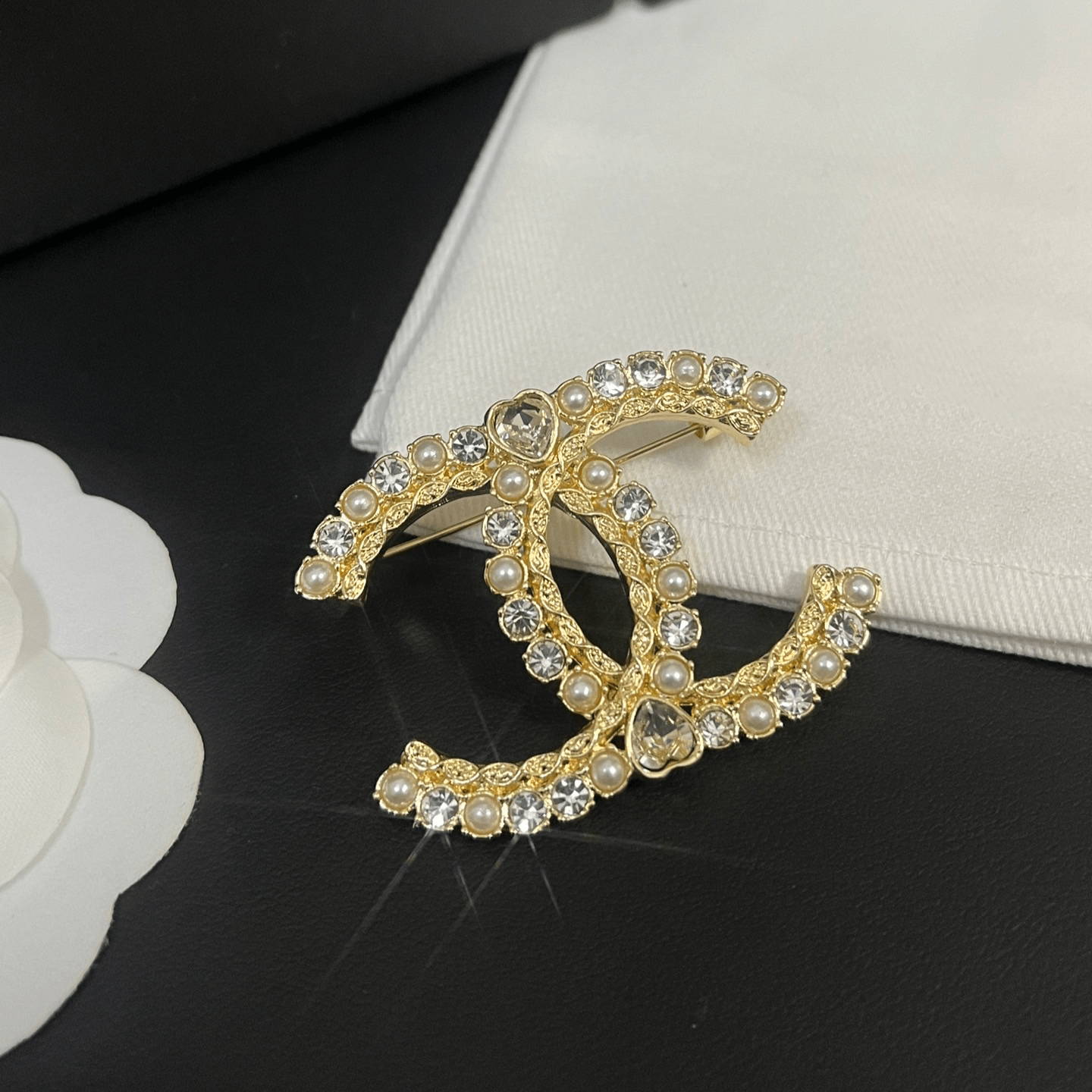 Women's Rhinestone Luxury Accessory Brooch - najeste