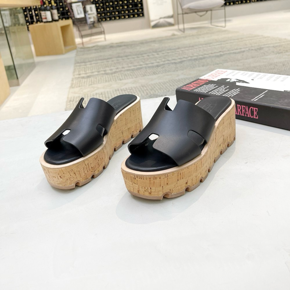 Ladies New Thick-soled Sandals