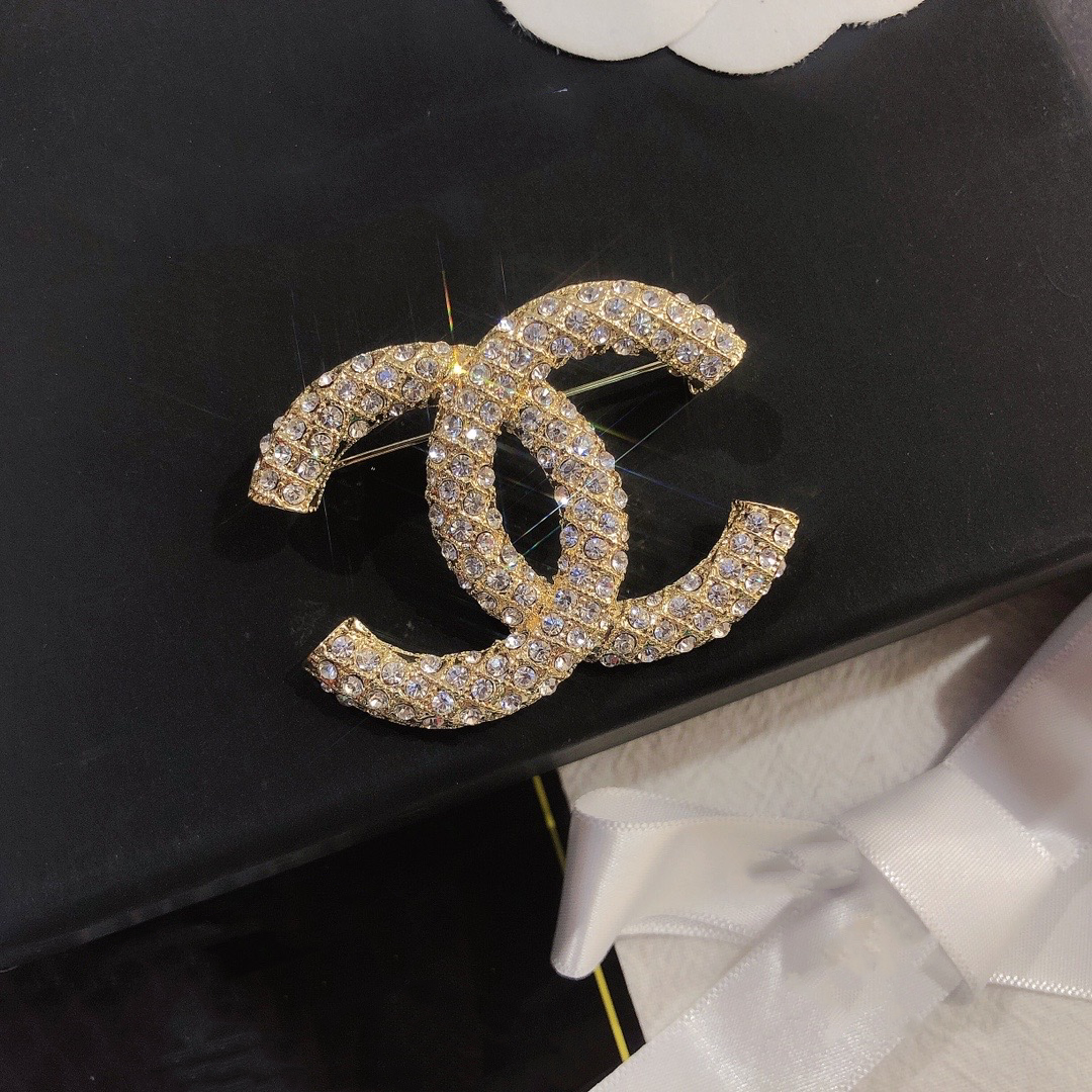 Fashionable Rhinestone Luxury Accessory Brooch