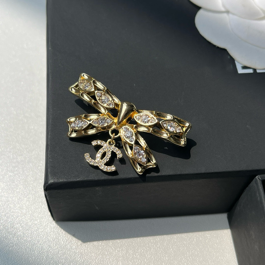 Ladies New Fashion Brooch