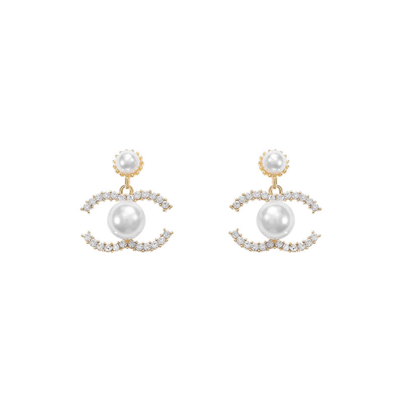 Ladies New Pearl And Rhinestone Earrings