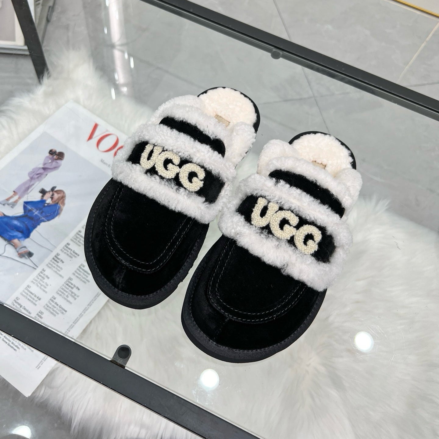 Women's embroidered round toe wool slippers