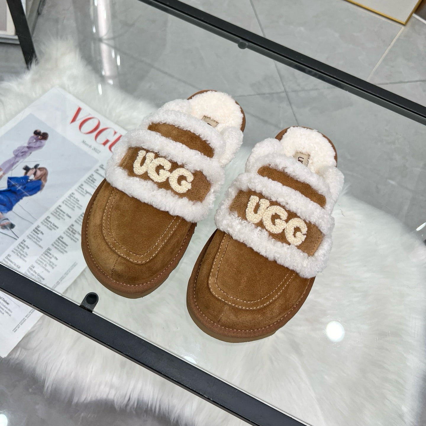 Women's embroidered round toe wool slippers