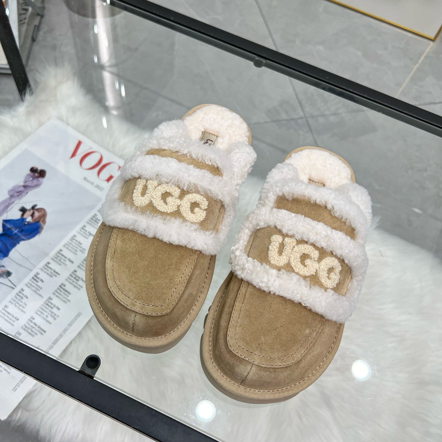 Women's embroidered round toe wool slippers