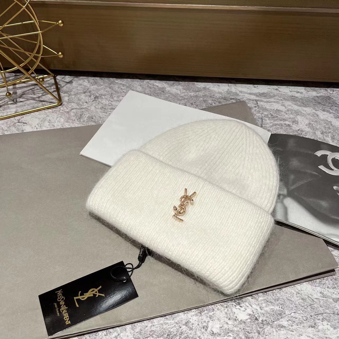 Fashionable High-end Rivet Knitted Hat