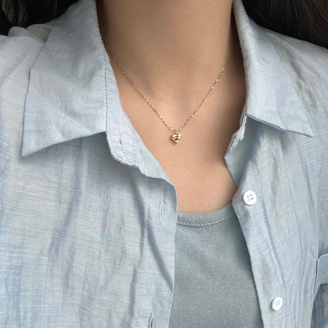 Ladies Simple Fashion Pendant Necklace