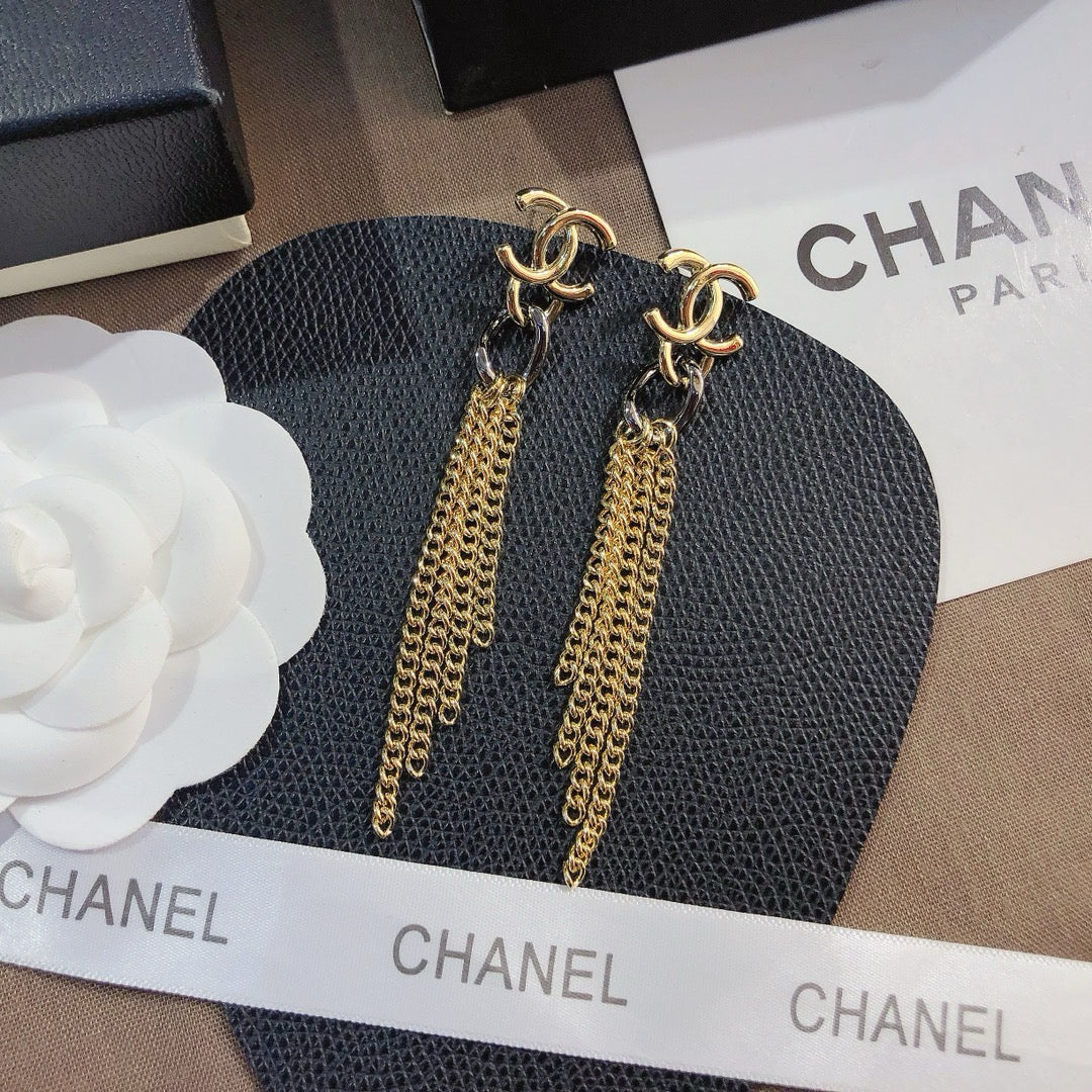 Ladies New High-end Fashion Earrings