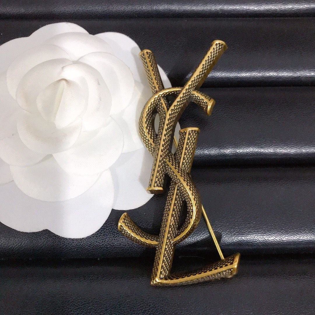 Women's High-End Letter Fashion Brooch Accessories - najeste