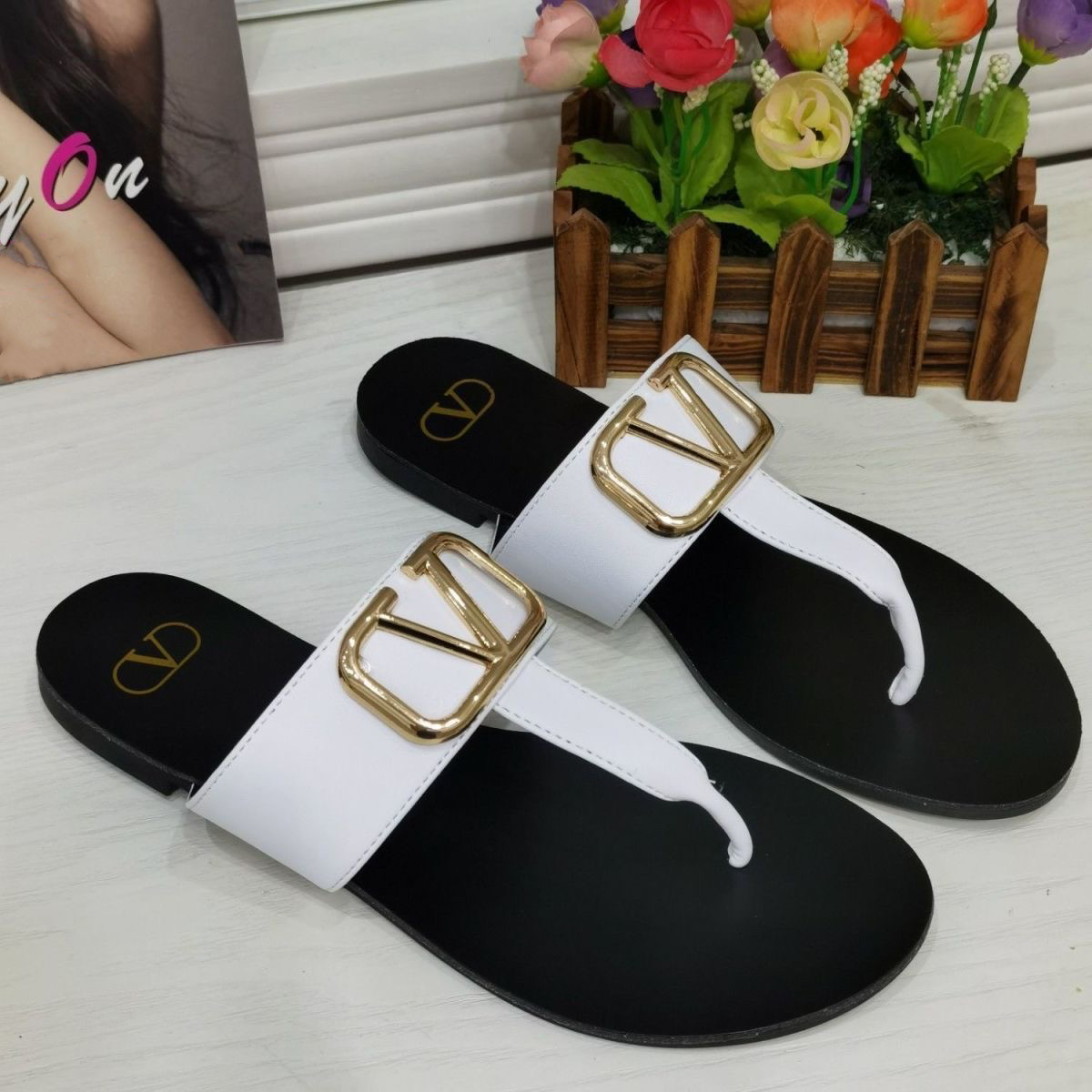 Ladies New Fashion Versatile Flat Beach Flip-flops