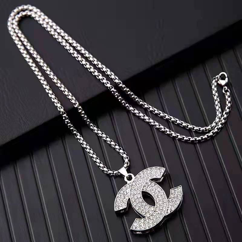 Women's Fashionable And Exquisite Necklaces