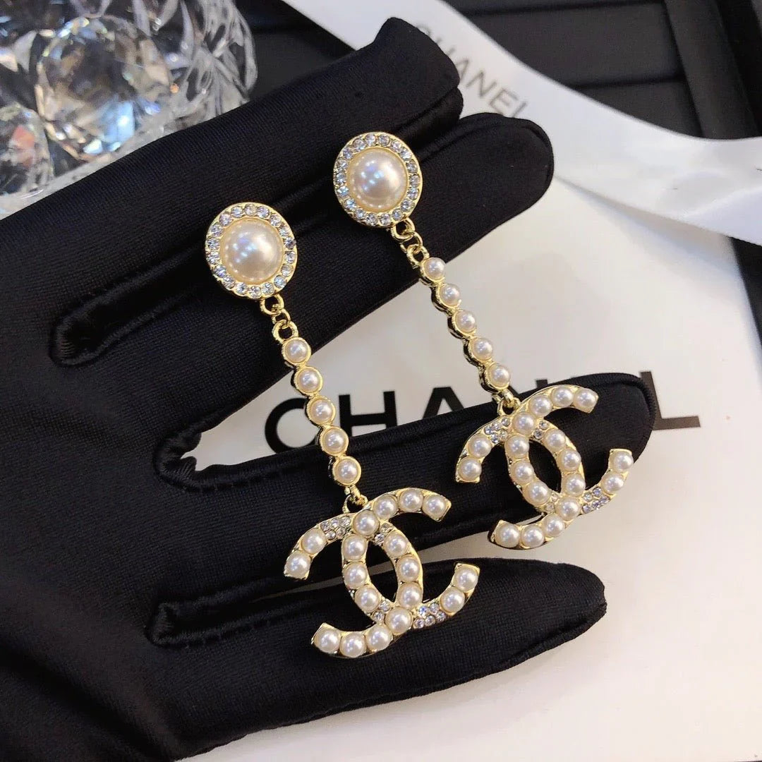 Women's High-end Letter Fashion Earrings